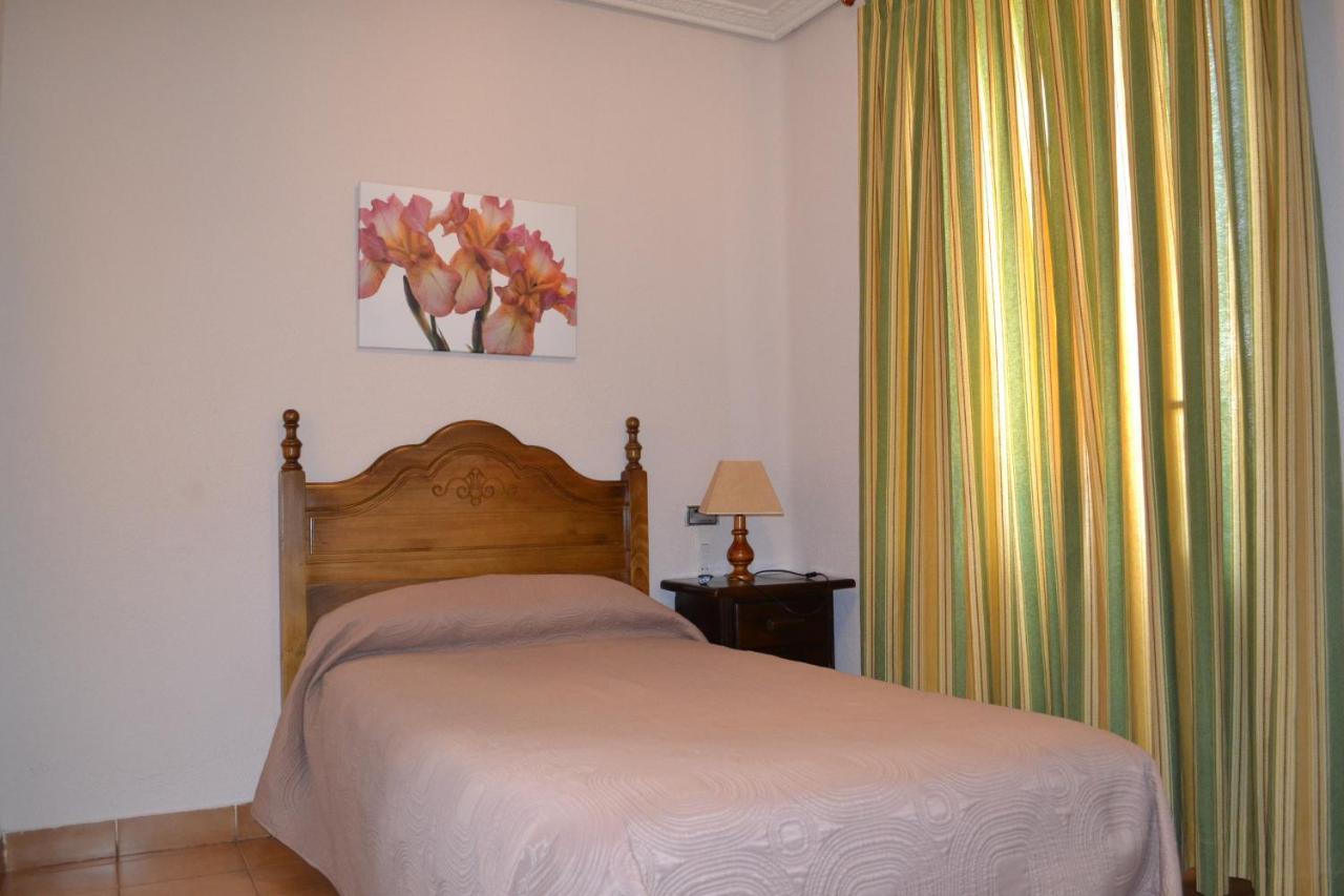 Hostal Aribel Longinos Cercedilla Esterno foto