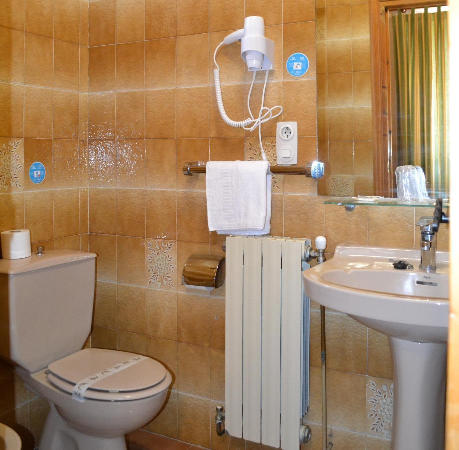 Hostal Aribel Longinos Cercedilla Esterno foto