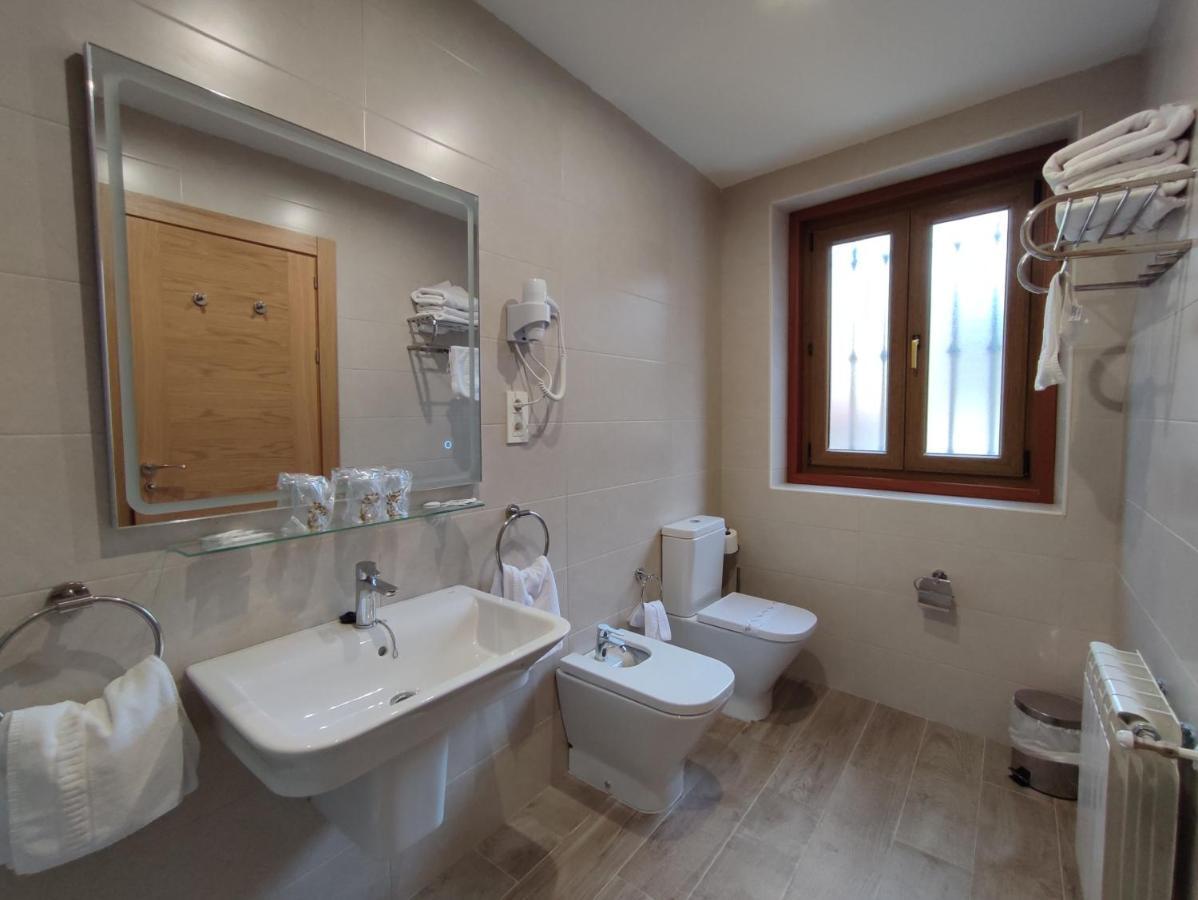 Hostal Aribel Longinos Cercedilla Esterno foto