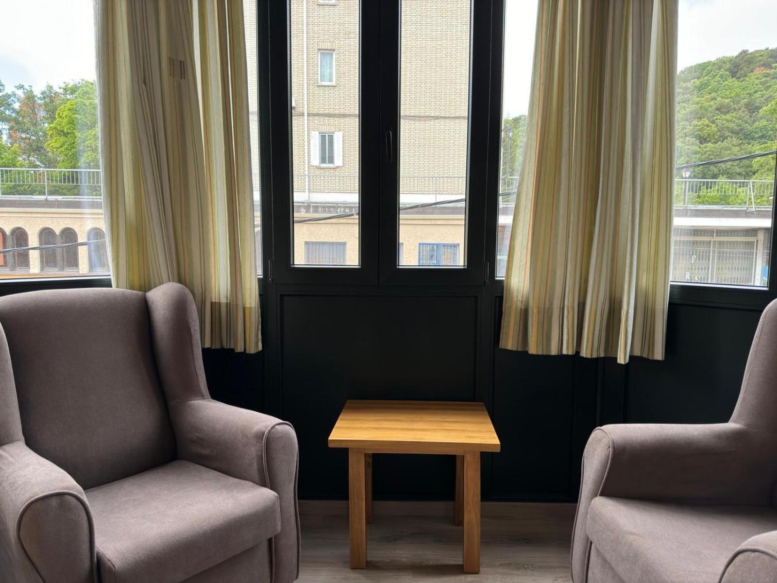 Hostal Aribel Longinos Cercedilla Esterno foto