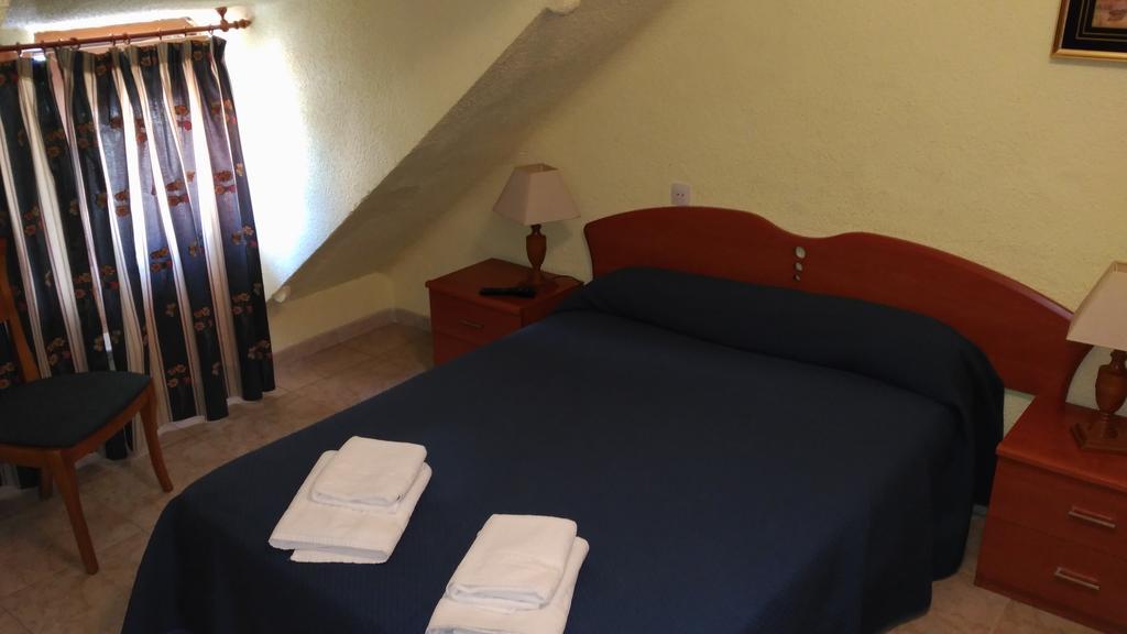 Hostal Aribel Longinos Cercedilla Esterno foto