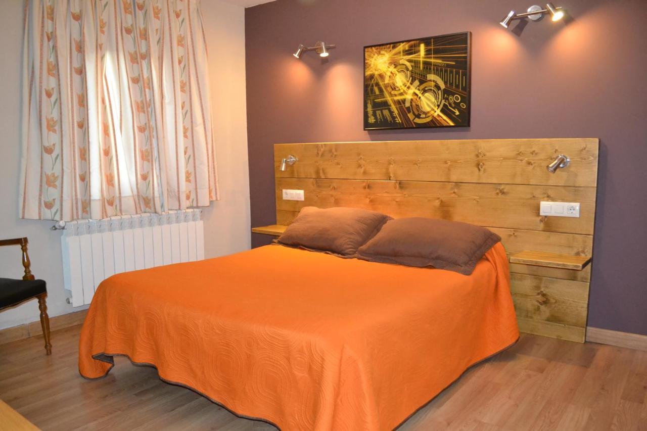 Hostal Aribel Longinos Cercedilla Esterno foto