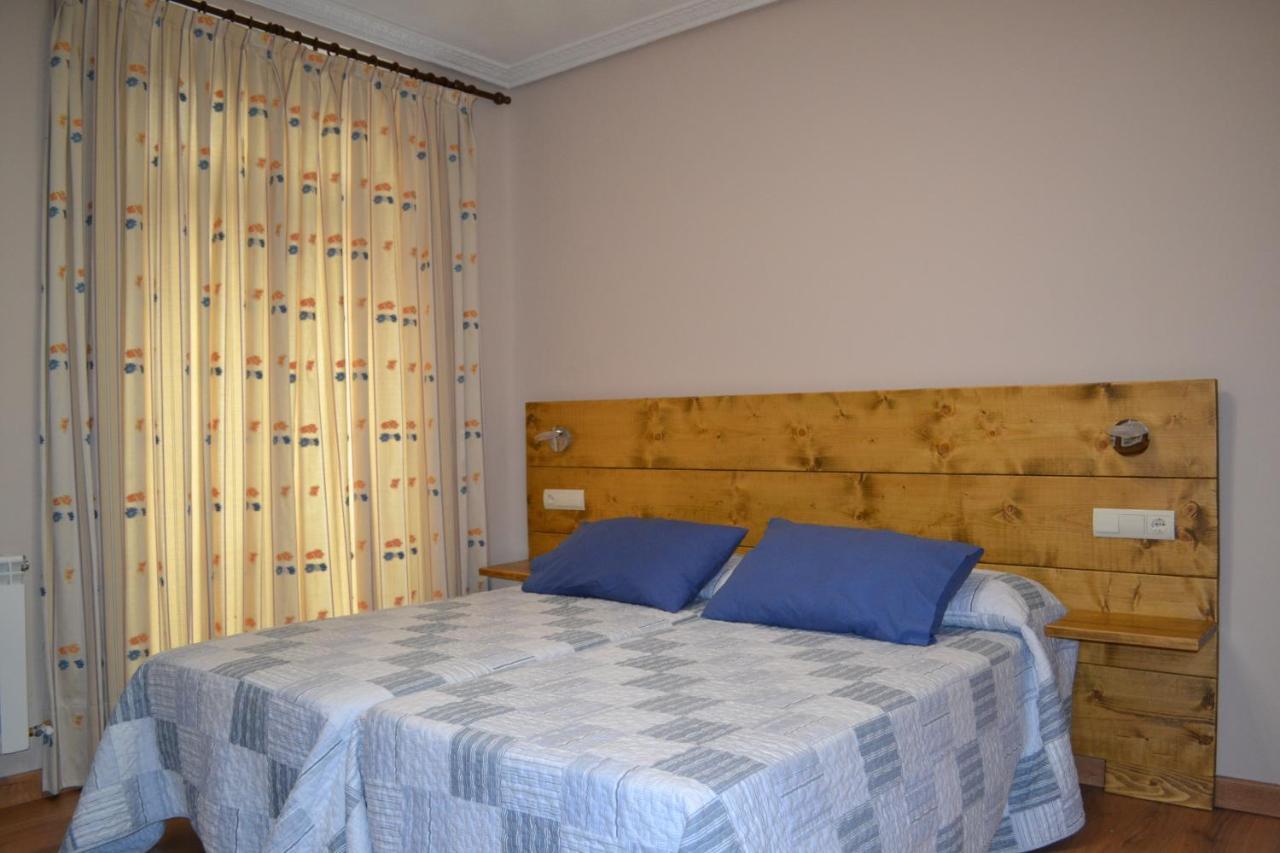 Hostal Aribel Longinos Cercedilla Esterno foto